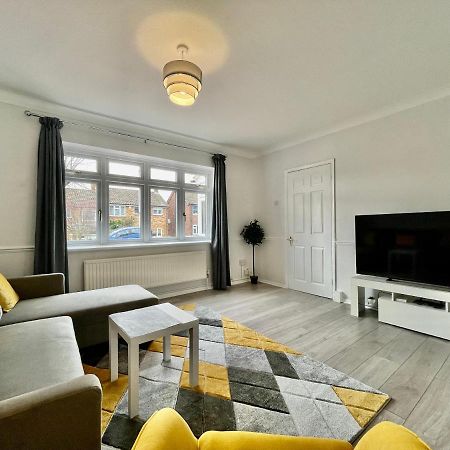 Stylish 3 Bed Chigwell Home With Free Parking Buitenkant foto