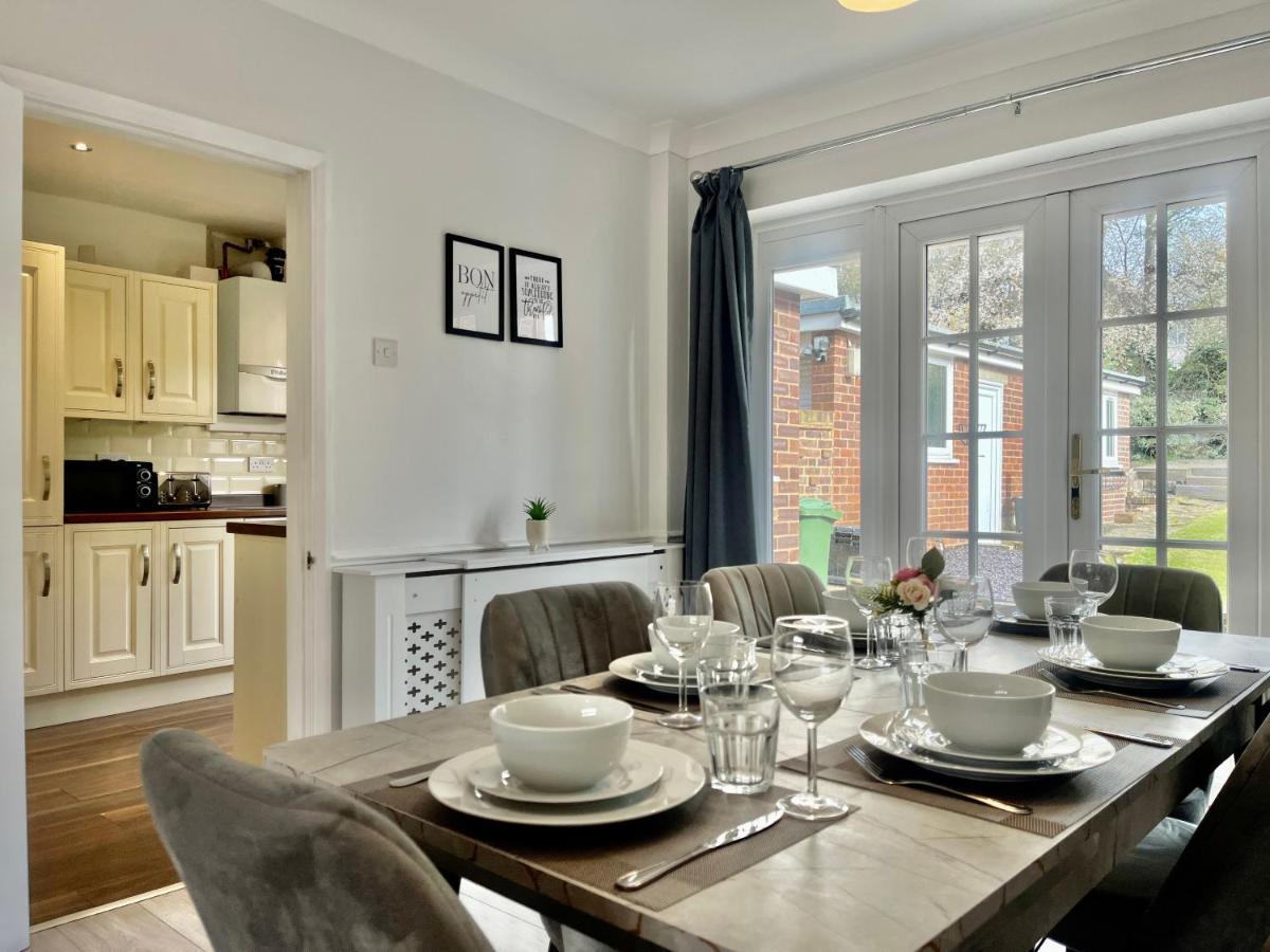 Stylish 3 Bed Chigwell Home With Free Parking Buitenkant foto