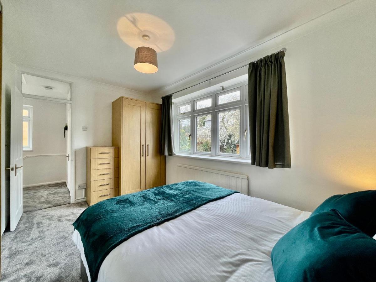 Stylish 3 Bed Chigwell Home With Free Parking Buitenkant foto