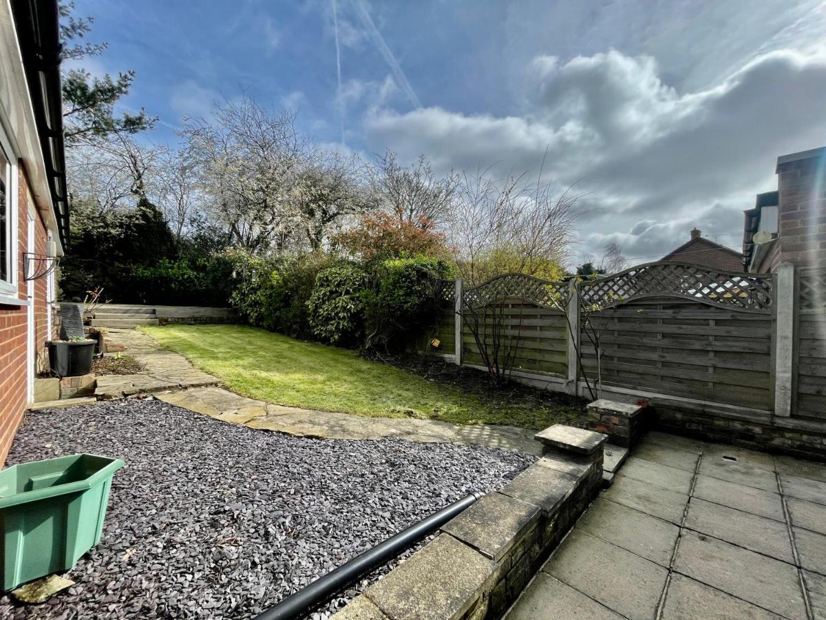 Stylish 3 Bed Chigwell Home With Free Parking Buitenkant foto