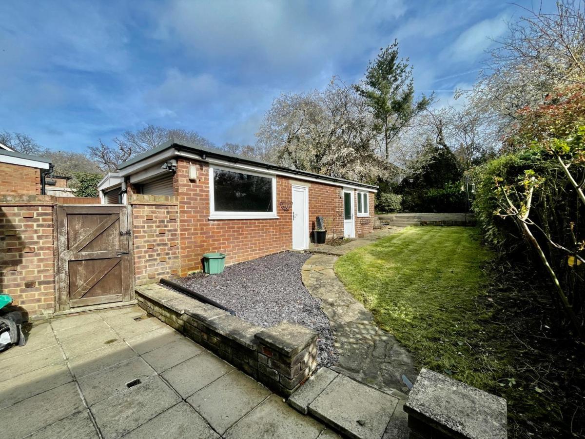 Stylish 3 Bed Chigwell Home With Free Parking Buitenkant foto