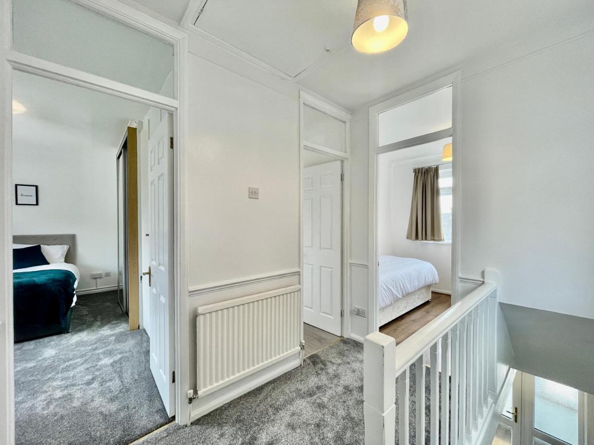 Stylish 3 Bed Chigwell Home With Free Parking Buitenkant foto